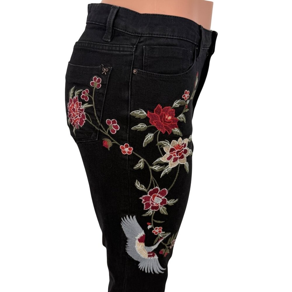 VTG Nanette Lepore Black Floral Embroidered Cropped Jeans | Mob Wife Coquette 8 - Picture 6 of 16
